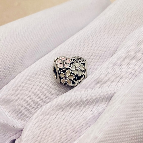 EUC Pandora 791825ENMX Silver Poetic Blooms Heart Flower Charm w/ Enamel & CZ - Picture 4 of 11